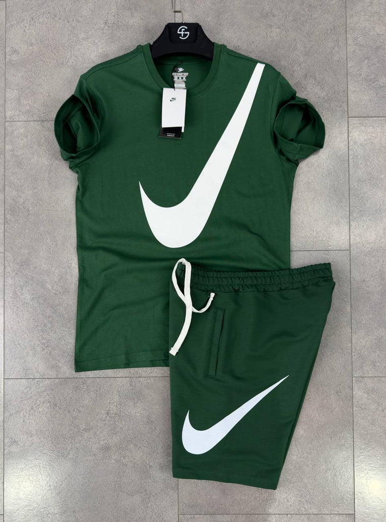 Set Nike pentru bărbați, tricou și pantaloni scurți, verde. Calitate premium.