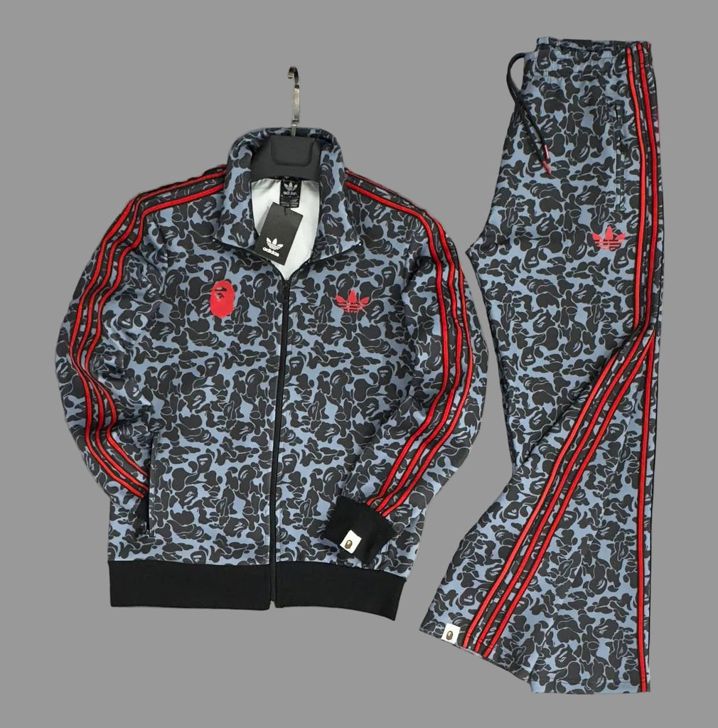 Trening Adidas pentru bărbați, negru și gri cu trei linii roșii