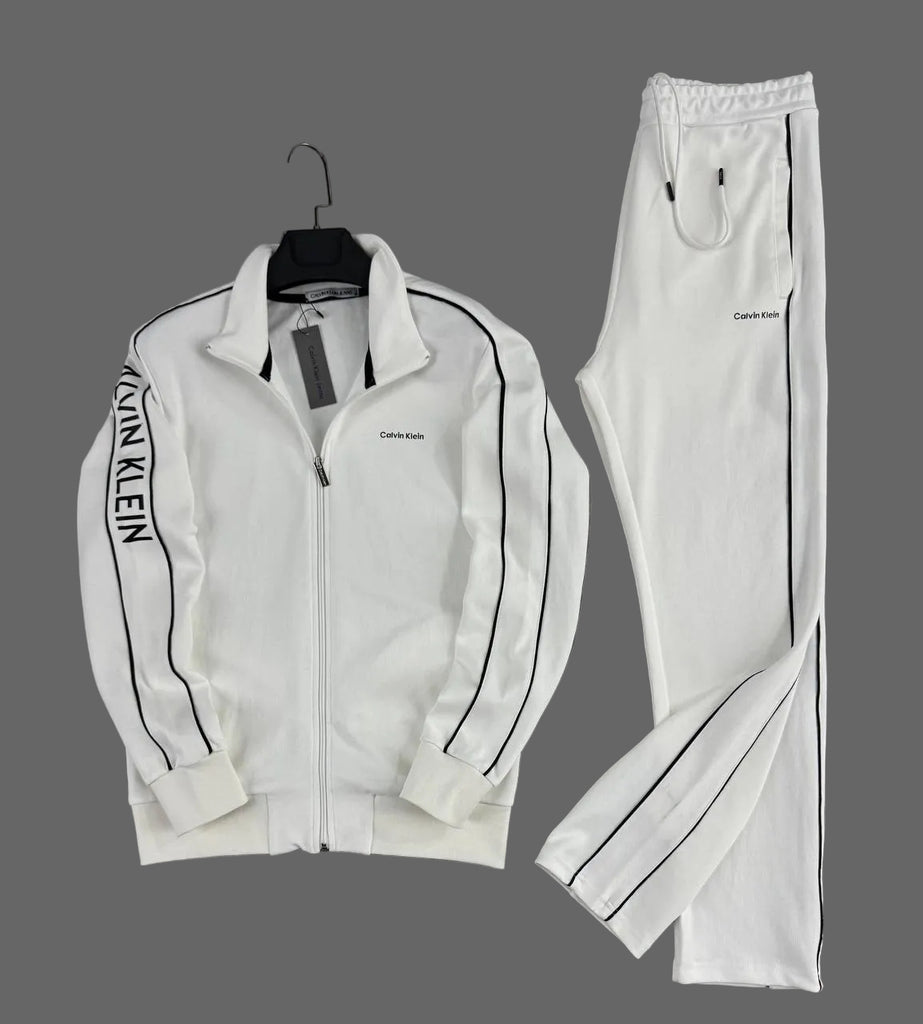 Trening bărbătesc Calvin Klein, ecru cu dungi negre.