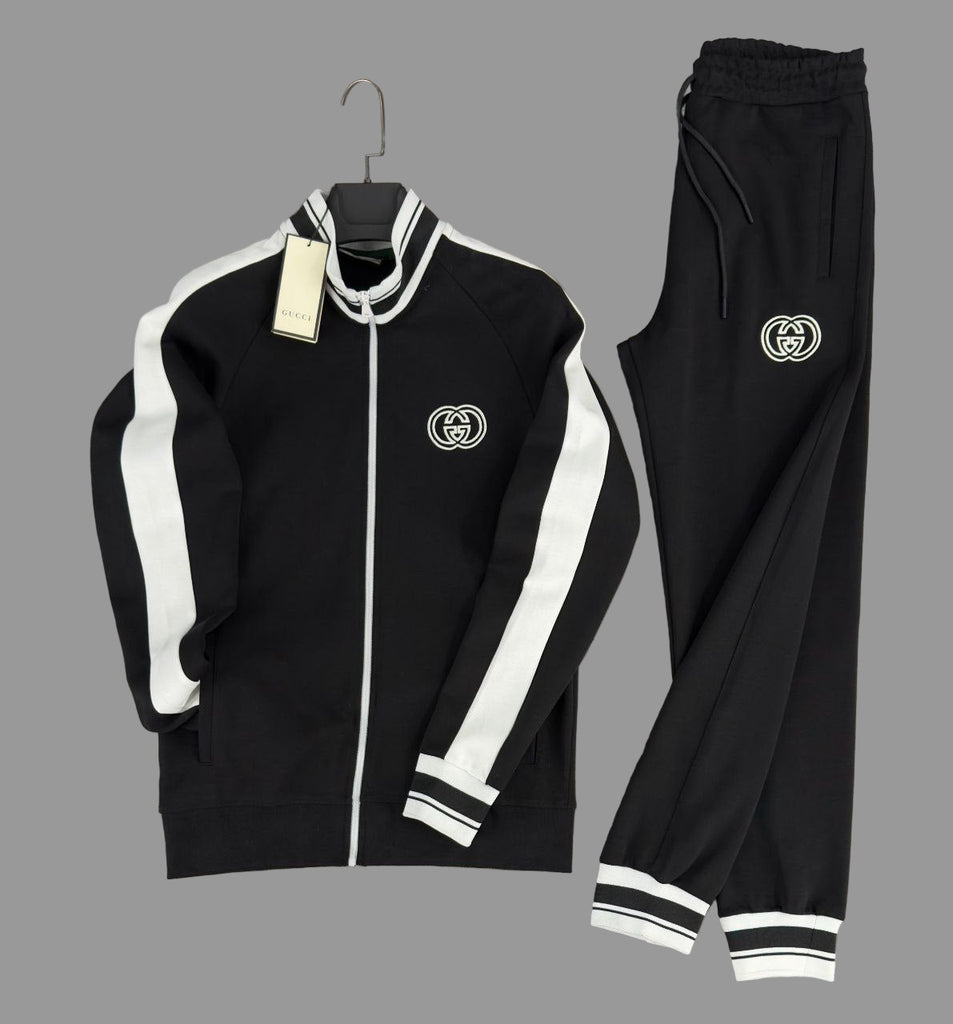 Trening bărbătesc Gucci, negru cu dungi albe. Calitate premium.