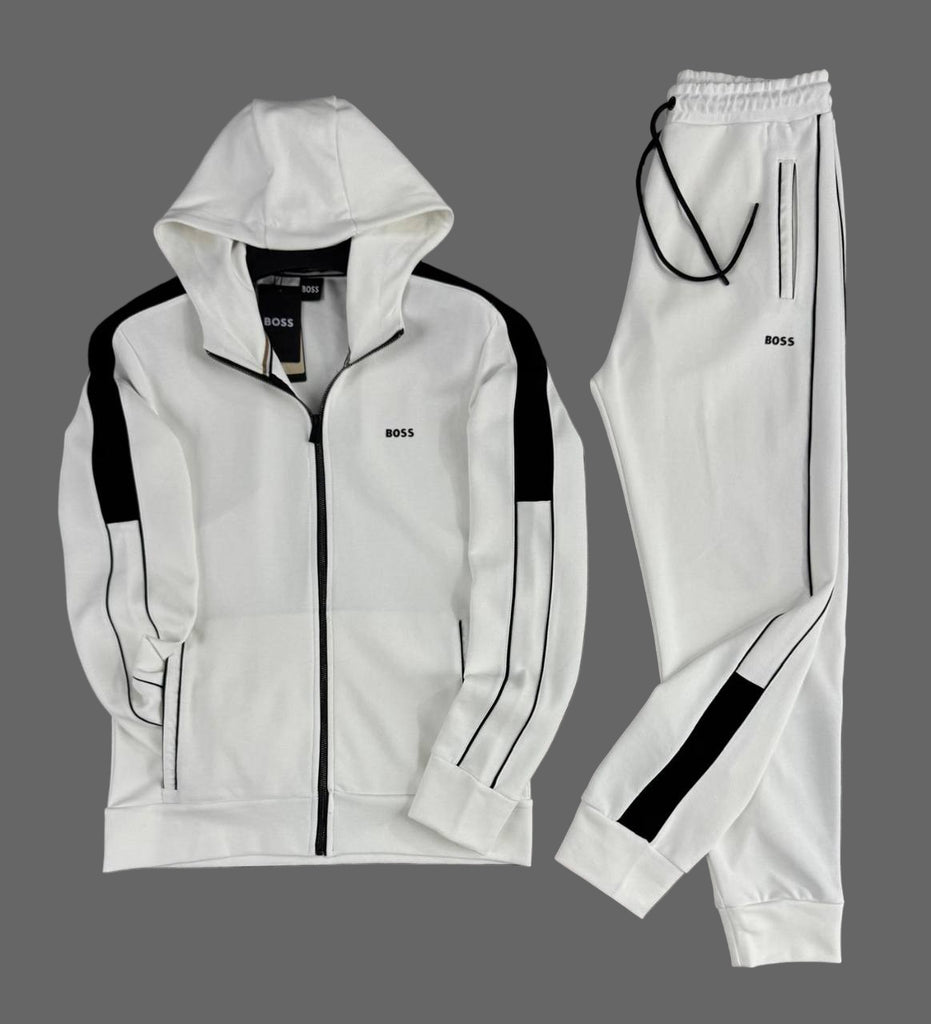 Trening bărbătesc BOSS, ecru cu dungi negre.