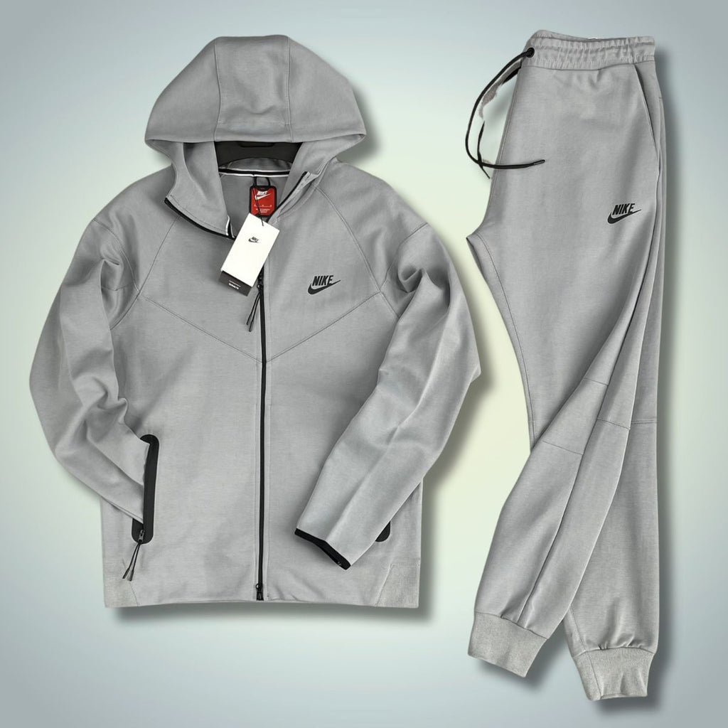 Trening Nike Tech Fleece pentru bărbați, gri deschis. Model 2023. Calitate premium