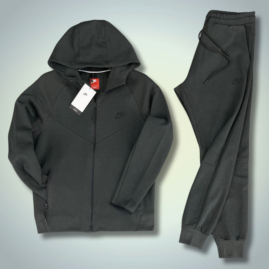 Treing Nike Tech Fleece,  pentru barbati grafit. Model 2023. Calitate premium