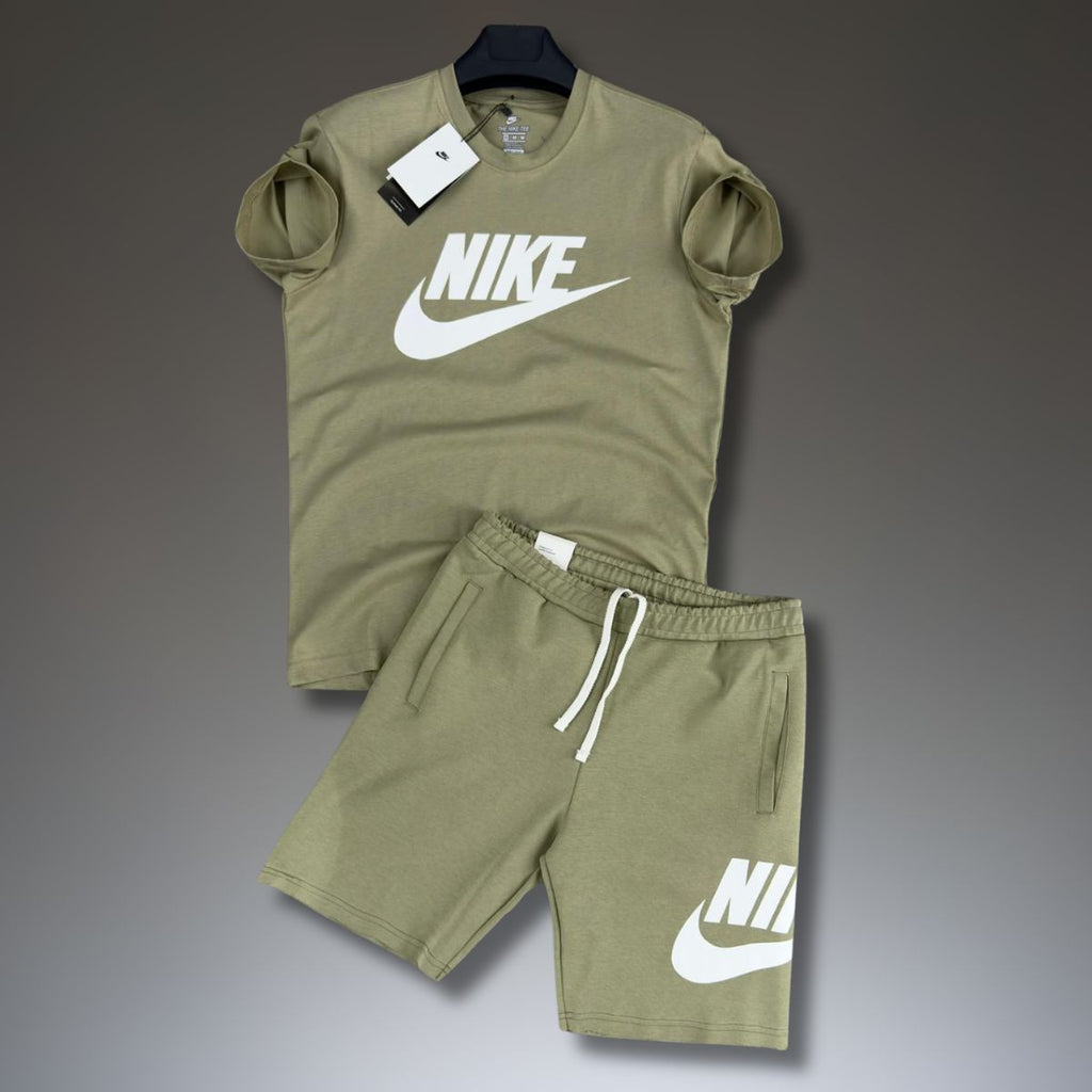 Set cu pantaloni scurți pentru bărbați Nike, Verde Olive. Factory outlet