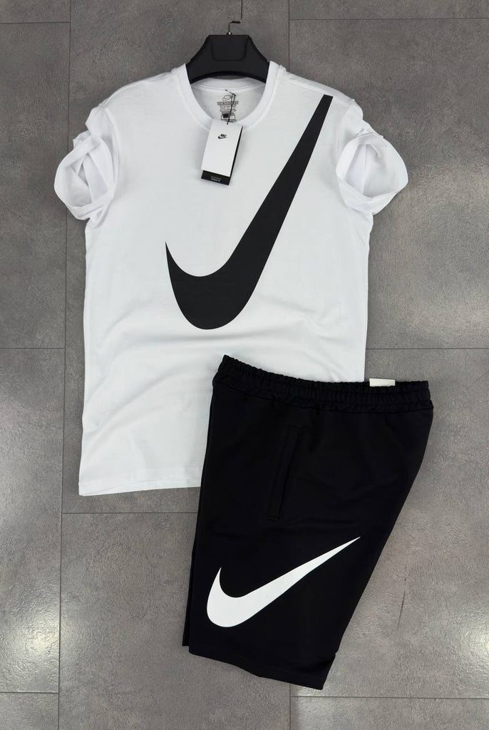 Set pentru bărbați Nike, tricou alb și pantaloni scurți negri. Calitate premium.