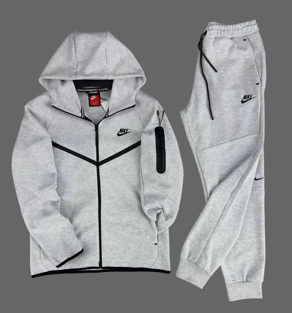 Trening bărbăti Nike Tech Fleece, gri clasic deschis. Model 2024. Calitate premium.