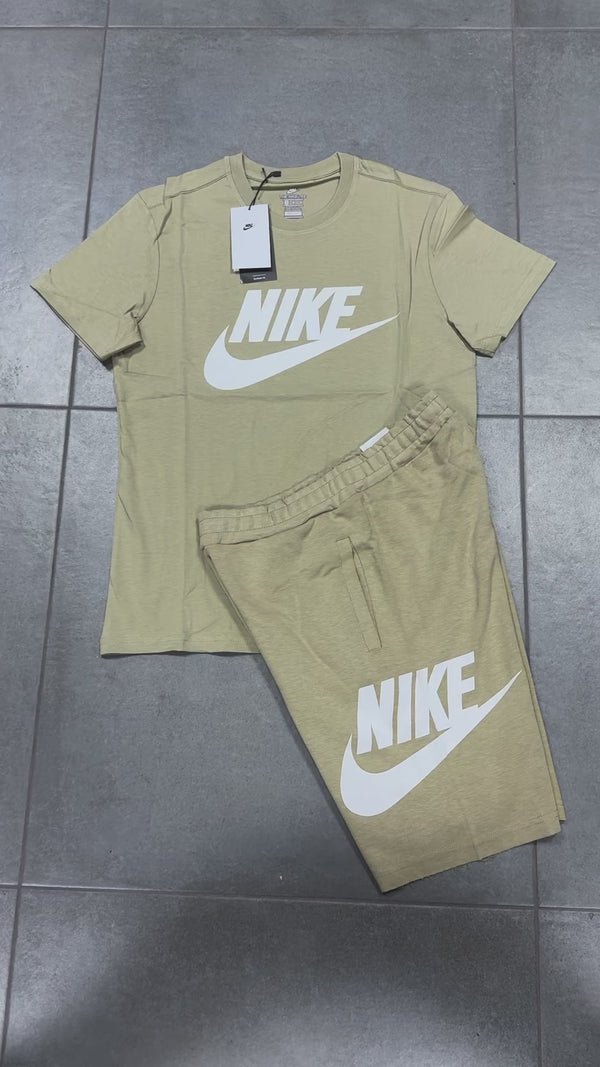 Set cu pantaloni scurți pentru bărbați Nike, Verde Olive. Factory outlet